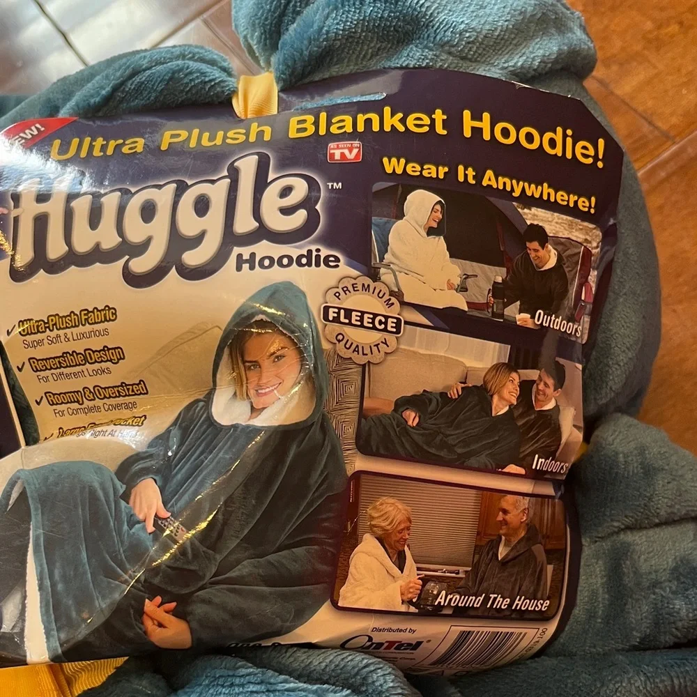 Hoodie Blanket - Sea Blue Plush Fleece - Picture 3 of 4